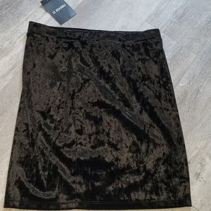 Velvet skirt